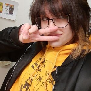 Meet your Posher, Julia